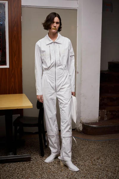 Look 19